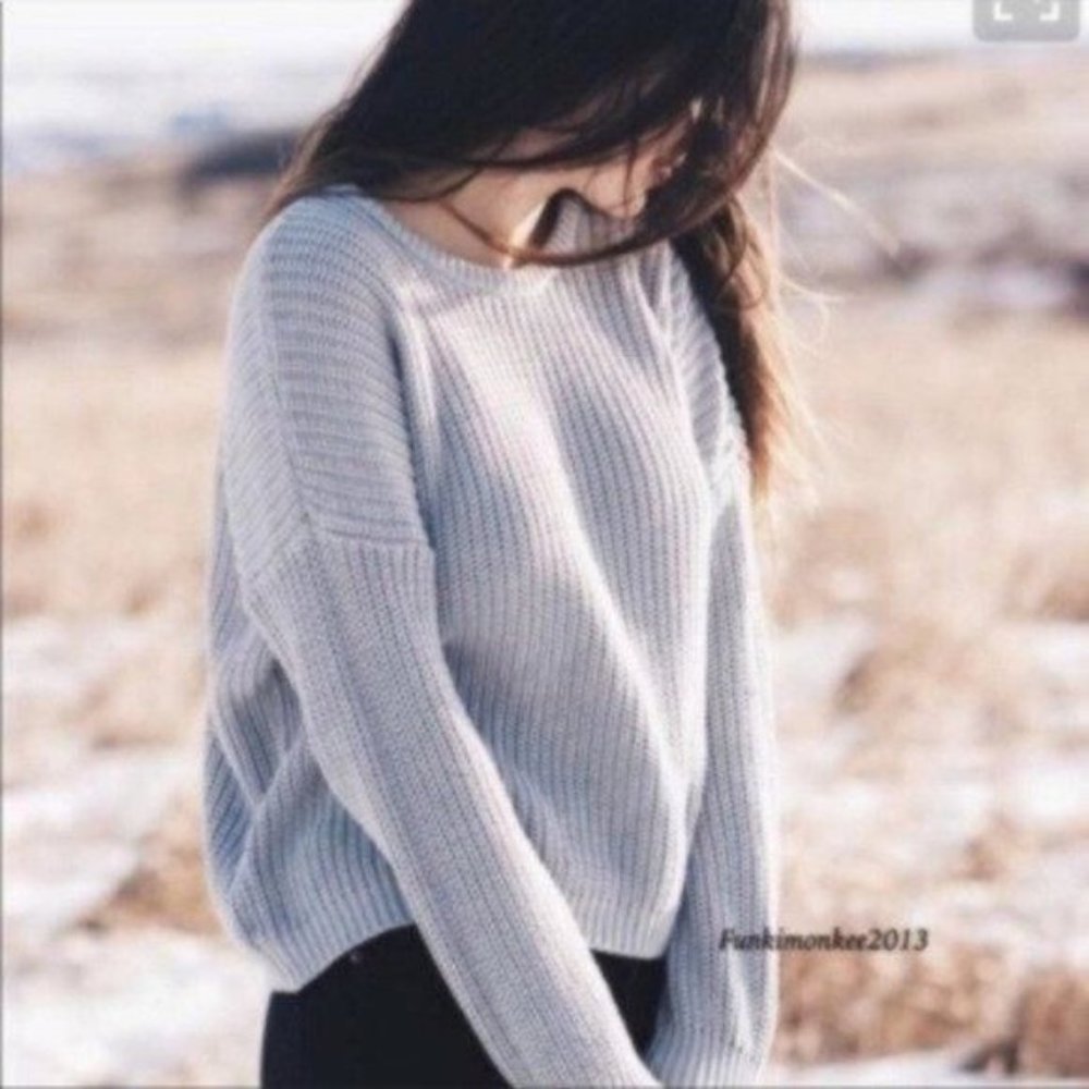 Brandy Melville Knit Pullover Sweater